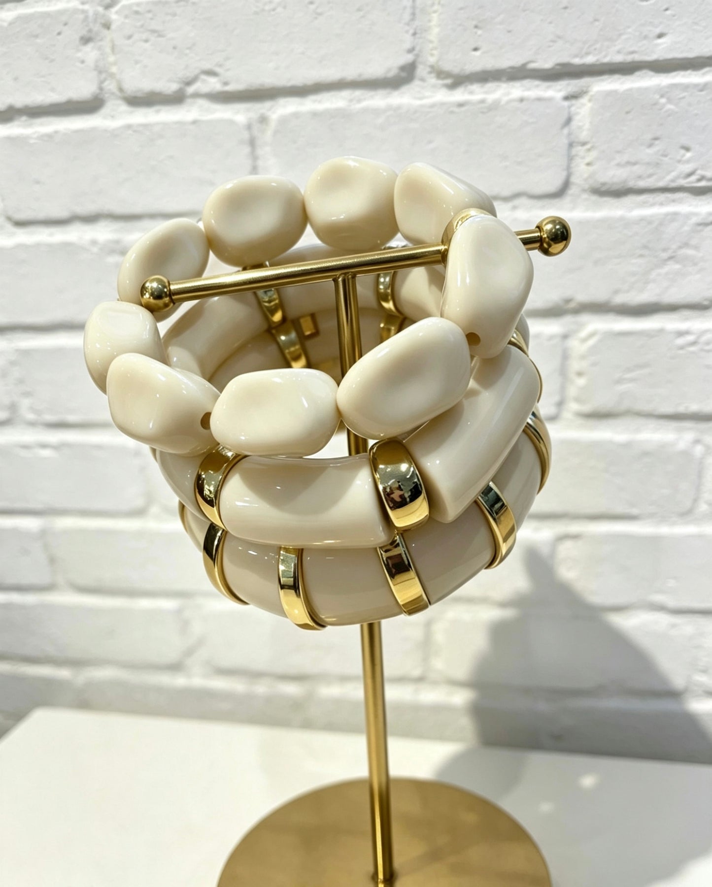 ACRYLIC BANGLE SET - CREAM/GOLD