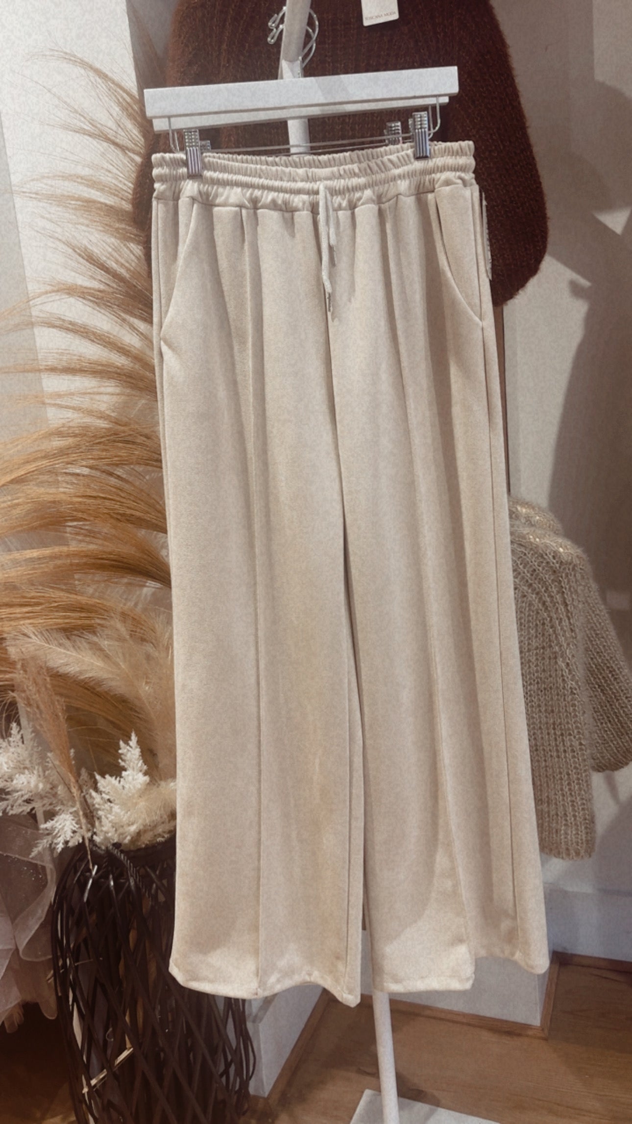 CREAM SUEDETTE JOGGERS