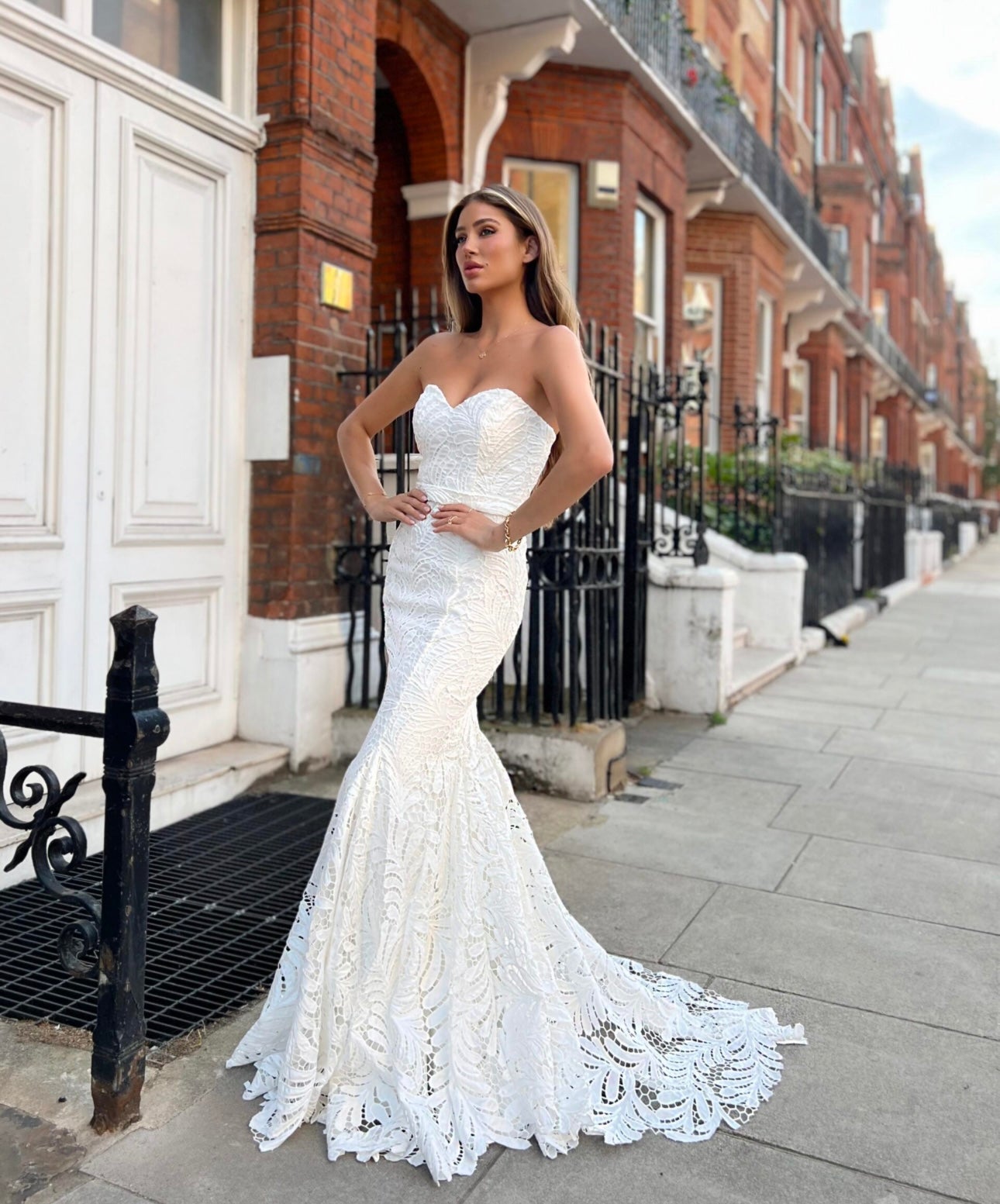 SOFIA GOWN JX6068 BY NICOLETTA