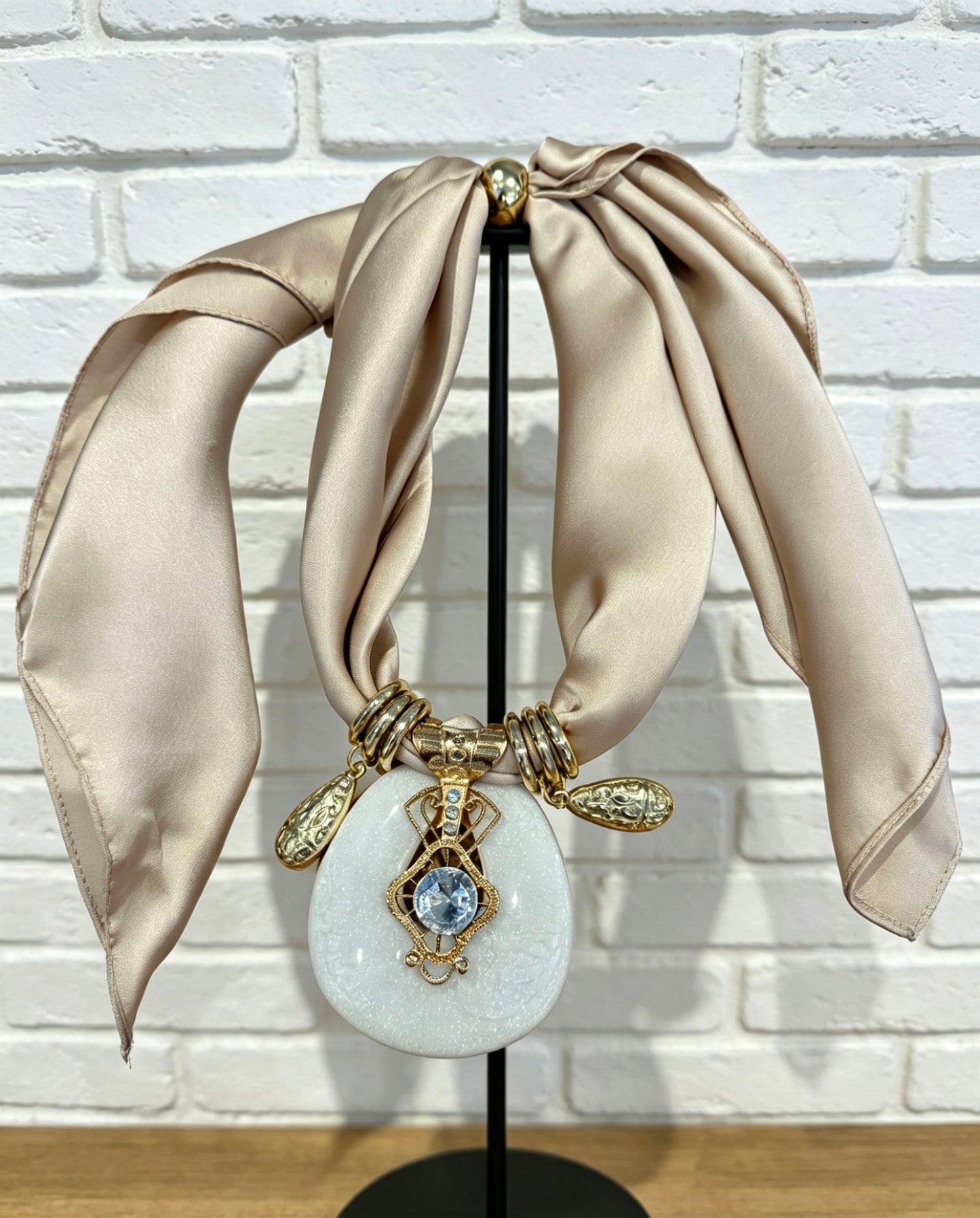 SCARF NECKLACE - BEIGE