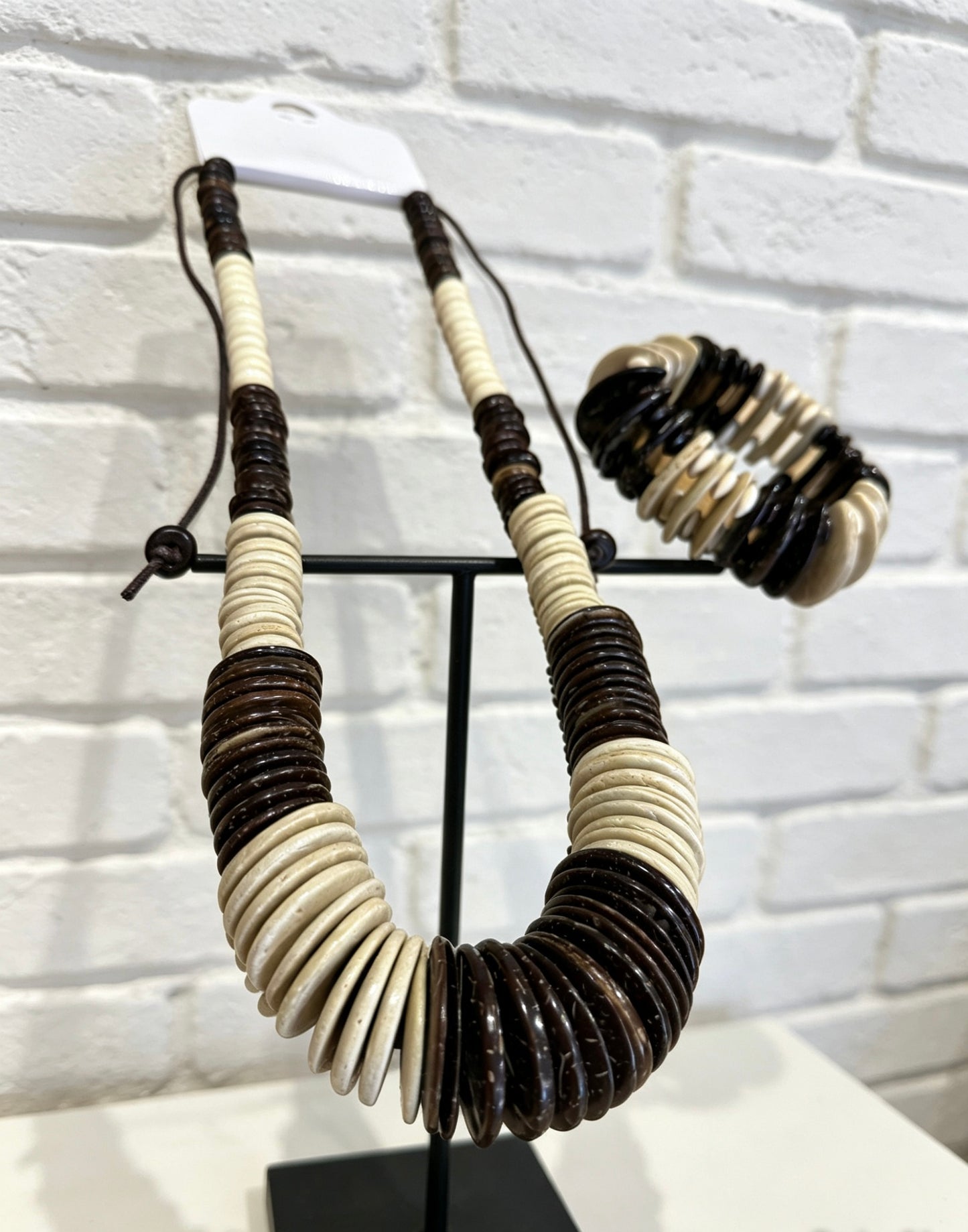 CHUNKY WOOD NECKLACE & BANGLE SET - BROWN/BEIGE
