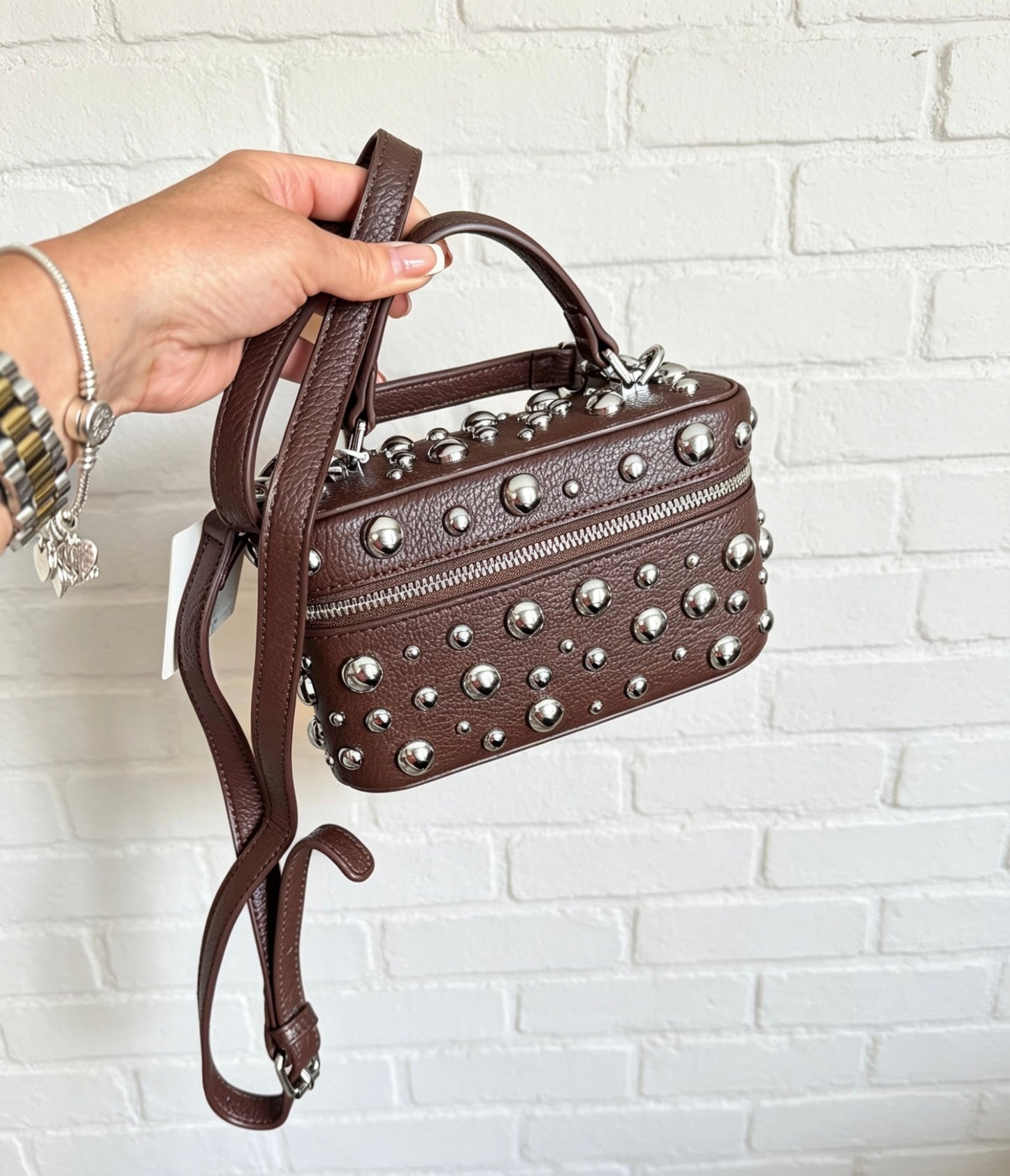 STUD BODY BAG - CHOCOLATE