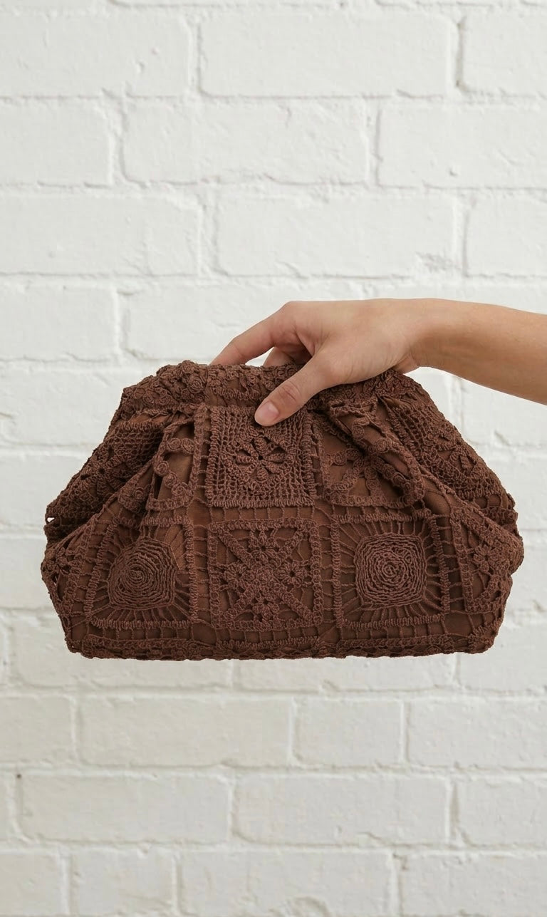 CROCHET CLUTCH - CHOCOLATE