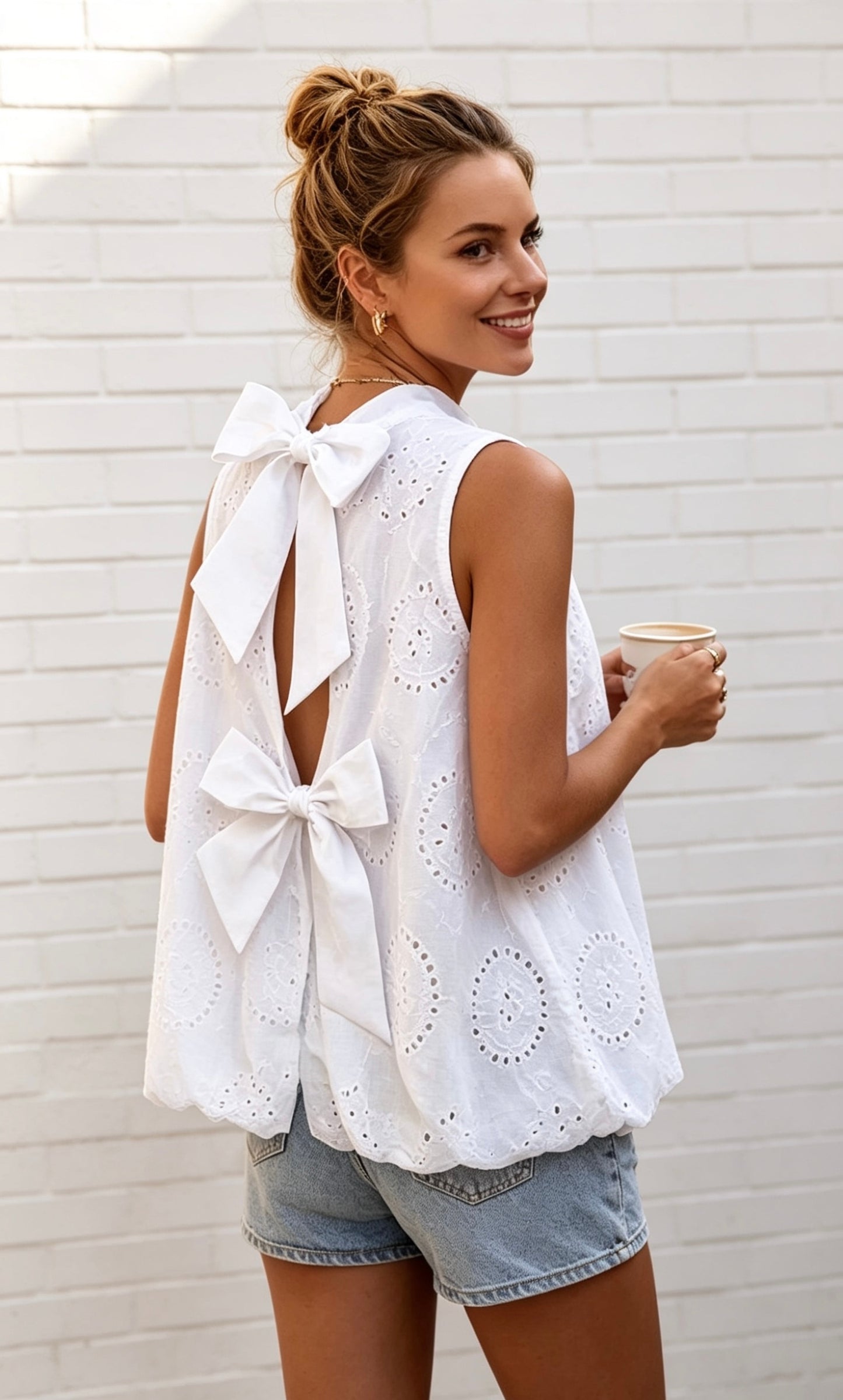 BOW EMBROIDERY ANGLAIS TOP - WHITE