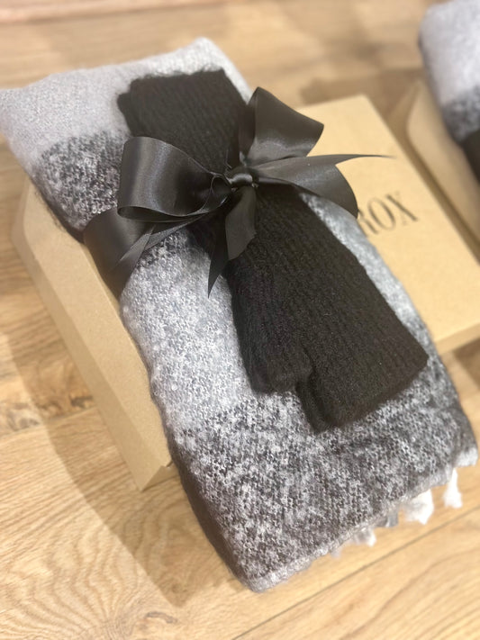 SUPERSOFT SCARF & MITTEN SET - BLACK